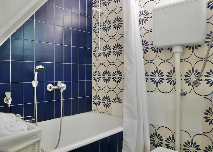 Potocina 21 * Vrbnik (Primorje-Gorski Kotar)