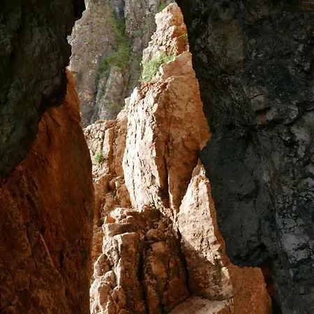 Potocina 21 * Vrbnik (Primorje-Gorski Kotar)