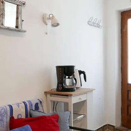 Potocina 21 *